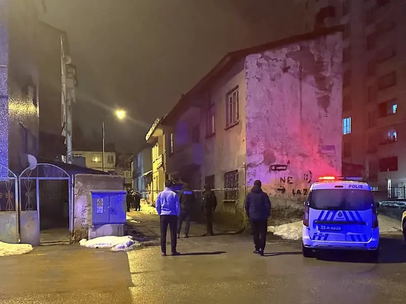 Erzurum'da Gece Yarısı Boğazı Kesilerek Öldürülen Kişi Bulundu