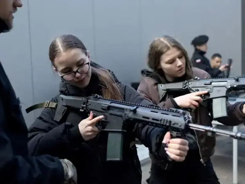 Polonya, Olası Bir Savaş Senaryosu İçin Sivilleri Eğitime Alıyor