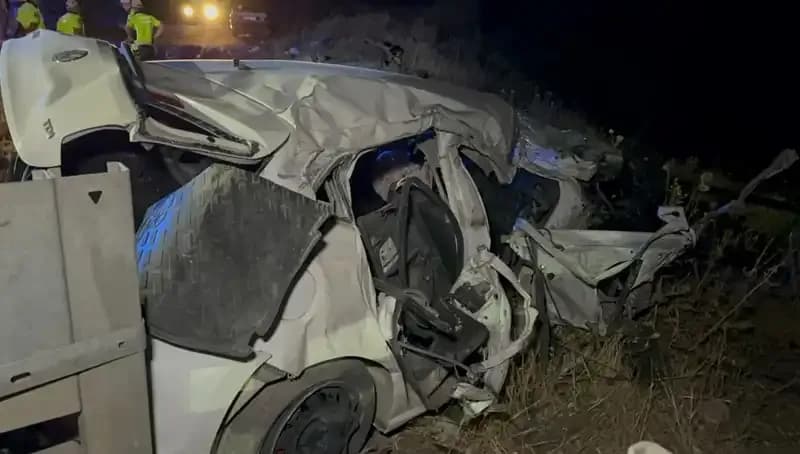 Ters Şeride Giren Otomobil Tankerle Çarpıştı: Korkunç Kaza!