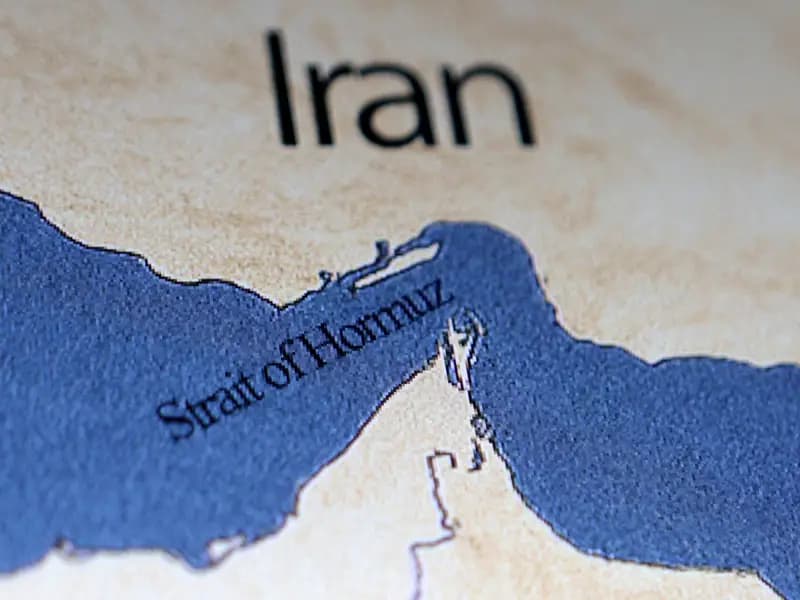 İran'dan Trump'a Sert Yanıt: Hürmüz Boğazı Nasıl Kapalı?