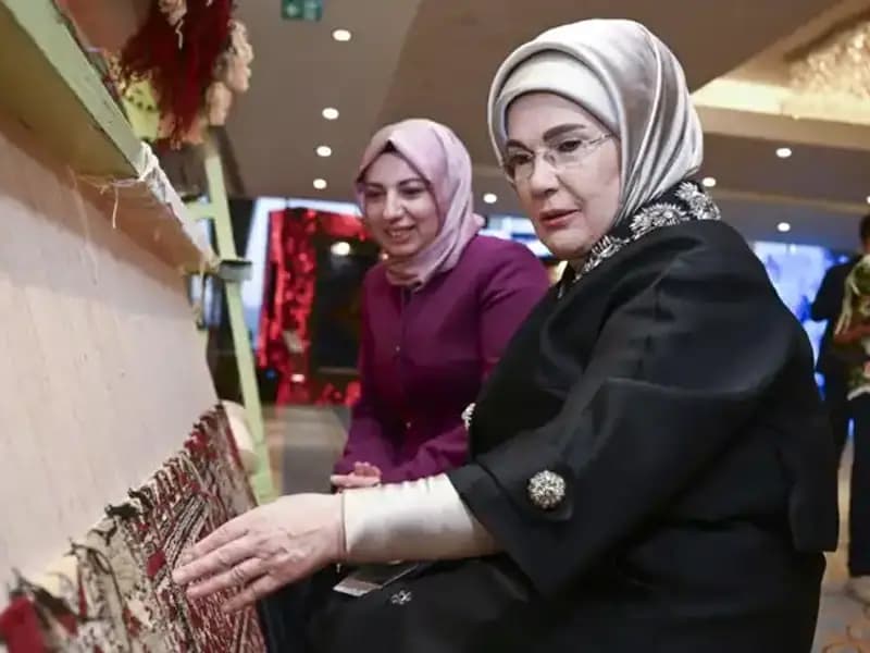 Emine Erdoğan'ın El Emeği Halısı Açık Artırmada Rekor Fiyata Satıldı
