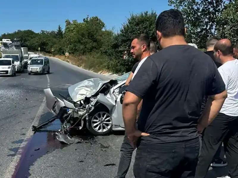 İstanbul’da Dehşet Verici Kaza: Kalp Krizi Geçiren Şoför Otobüse Çarptı