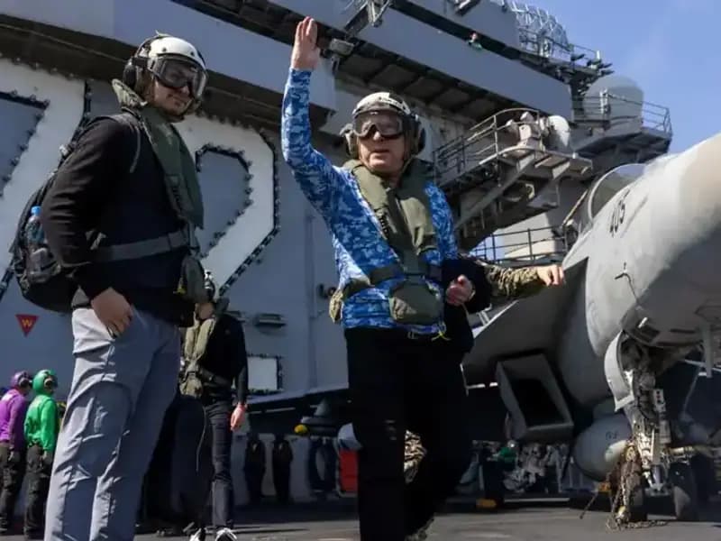ABD Umman Ekibi Savaş Gemisi Ziyareti ile Bölgedeki Gerginliği Azaltmayı Hedefliyor