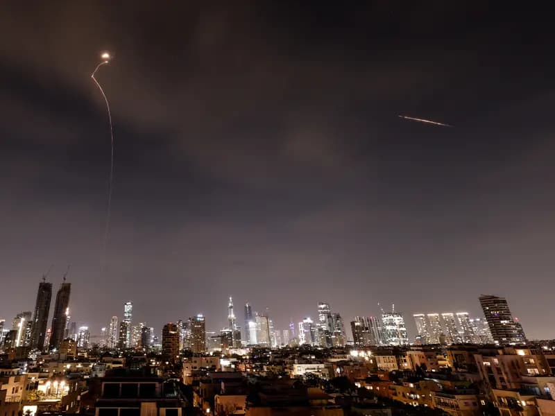 İran Savaşı'nda 24. Gün: Tahran'dan "Göz Göze" Yanıtı