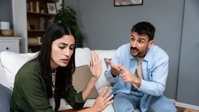 Evliliğinizi Tehdit Eden 4 Yıkıcı Davranışa Dikkat Edin