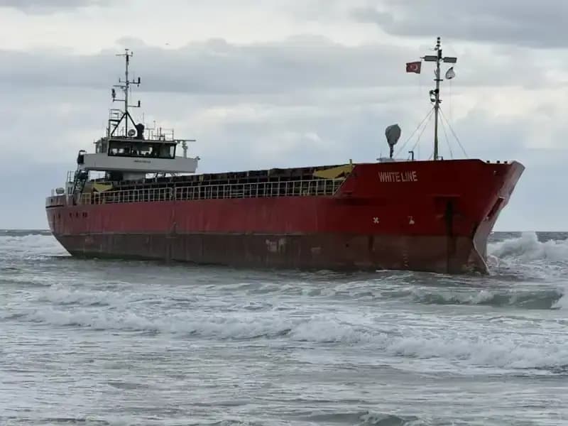 Tekirdağ'da Karanlık Gece: Yük Gemisi Karaya Oturdu!