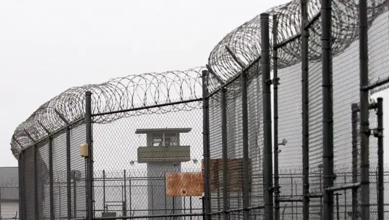 İngiltere'deki Hapishanede Kanserojen Gaz Paniği: Mahkumlar ve Yetkililer Tedirgin