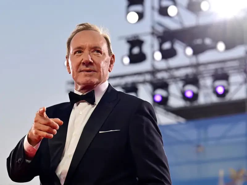 Kevin Spacey, Cinsel Saldırı Davalarından Anlaşma ile Kurtuldu