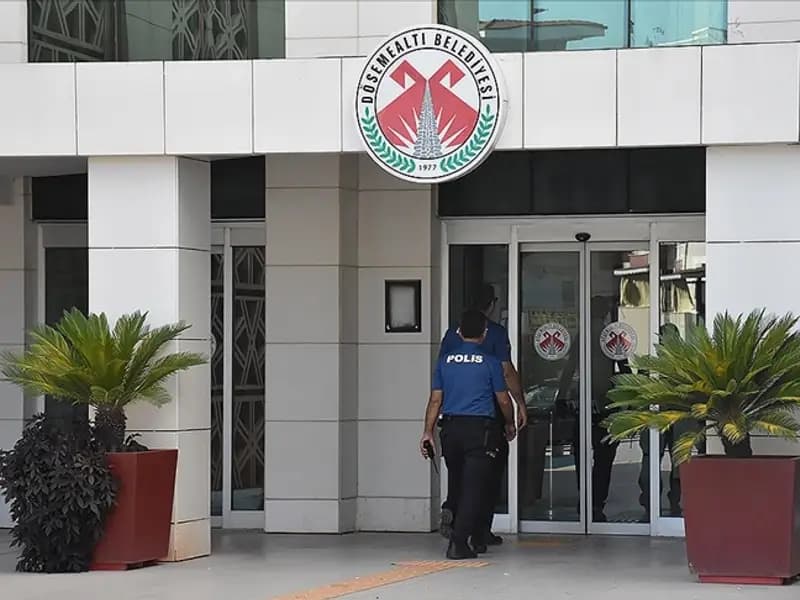 Döşemealtı Belediyesi'nde Usulsüzlük Soruşturması: 22 Gözaltı