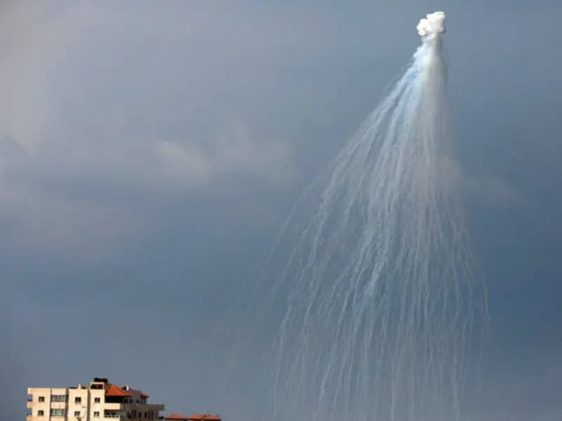 İsrail Ordusu, Lübnan'da Fosfor Bombası ile Saldırdı