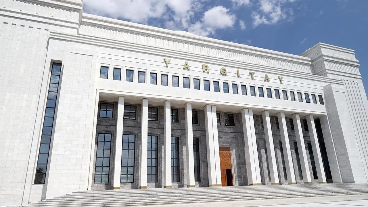 Yargıtay, Sahte Sosyal Medya Hesabı Açana Cezayı Onadı