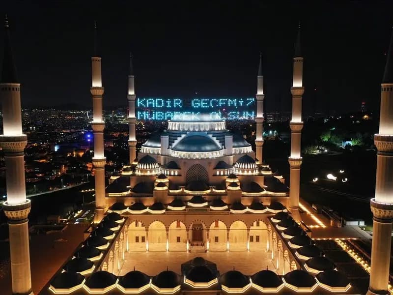 2026 Kadir Gecesi Ne Zaman? Tarihi ve Önemi Açıklandı