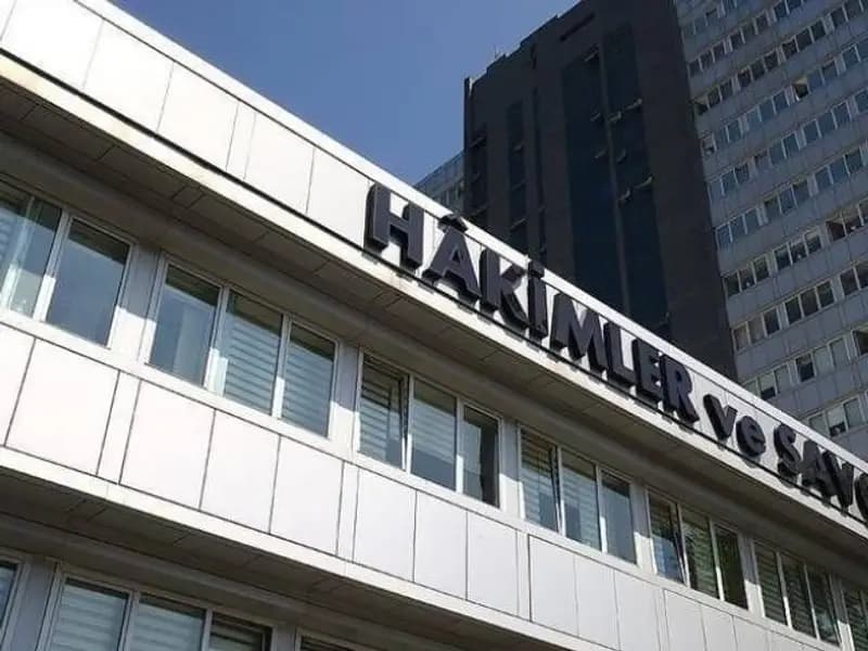 HSK Kararnamesi ile 12 Hakim ve Savcının Görev Yeri Değişti