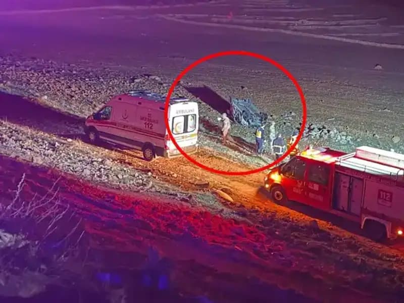 Otomobil Şarampole Devrildi: Feci Kazada İki Kişi Hayatını Kaybetti