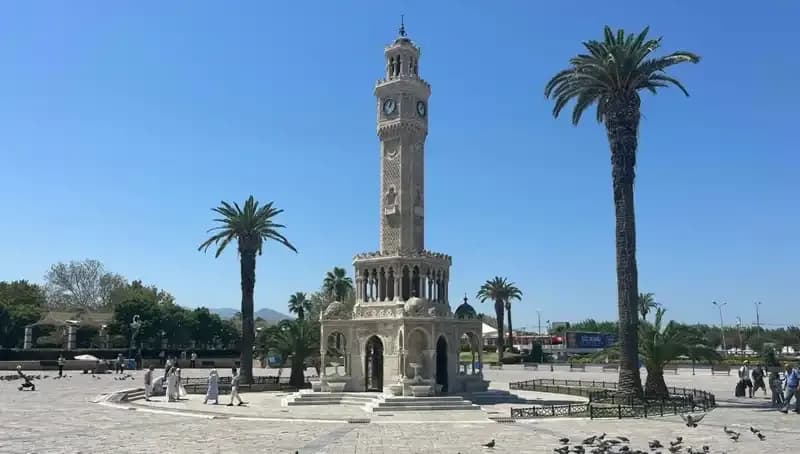 İzmir'de Sıcak Havalar Yaşamı Durma Noktasına Getirdi!
