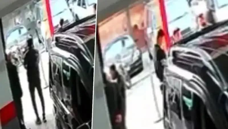 İstanbul'da Galeriye Yapılan El Yapımı Patlayıcı Saldırısı Sarsıcı Detaylarıyla Ortaya Çıktı