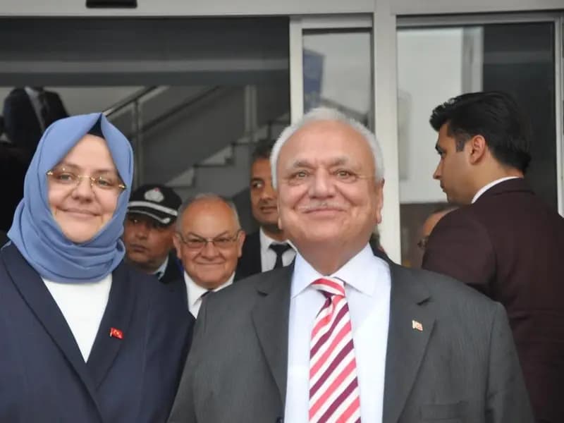 Eski Bakanlar Trafik Kazasında Yaralandı, Soruşturma Başlatıldı