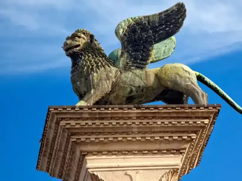 Dünyaca Ünlü Heykelin Gerçek Kökleri Açığa Çıktı: "Çin Malı" İfadesi Şok Etti