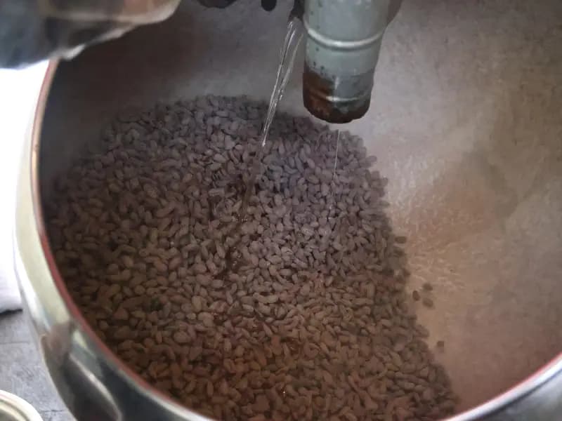 Elazığ'da Badem Şekerine Ramazan'da Yoğun İlgi