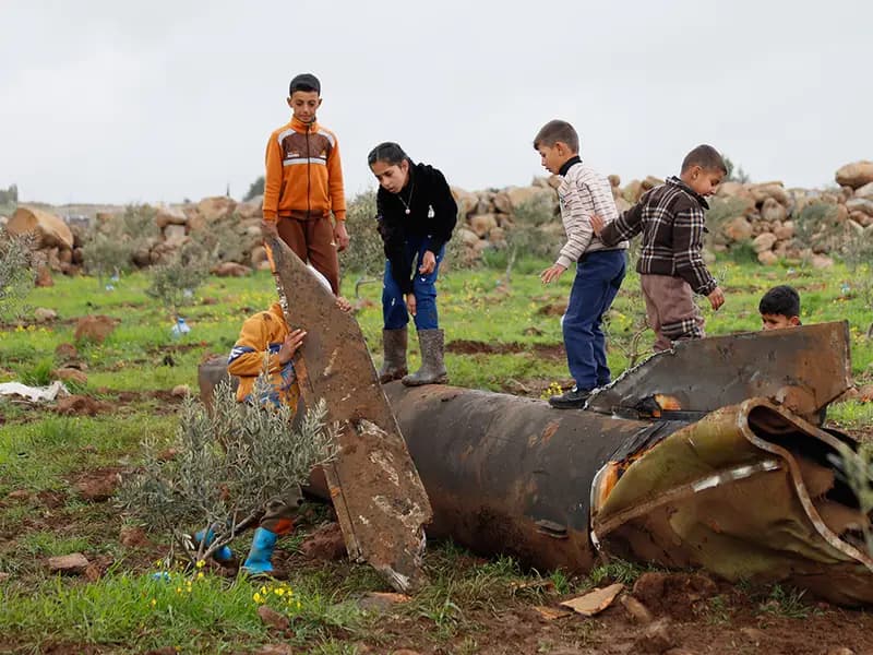 İran'ın İsrail'e Ateşlediği Roketin Parçaları Suriye'ye Düştü