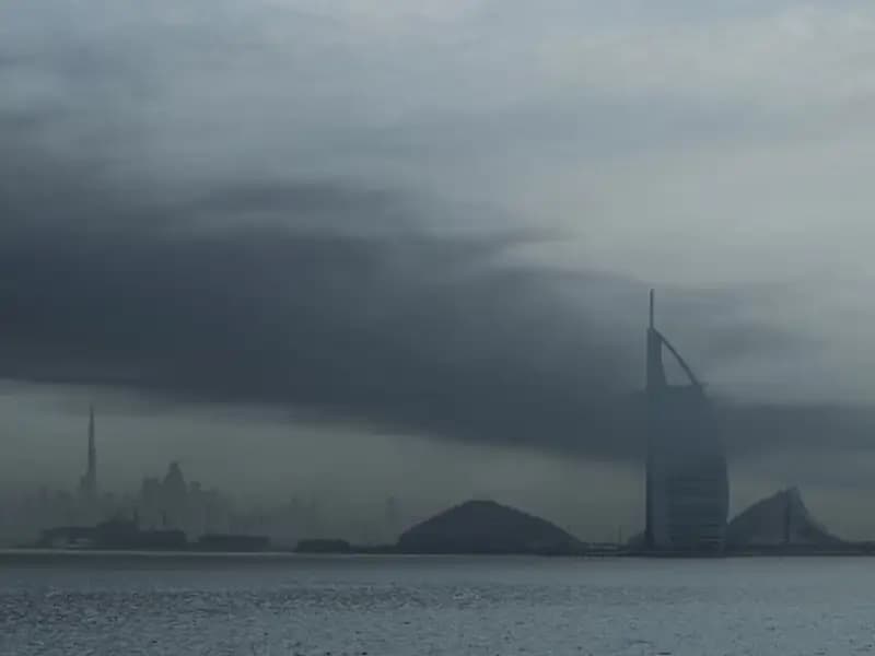 İran'dan Körfez Ülkelerine Dev Füze ve İHA Taarruzu