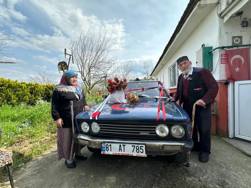 55 Yıllık Aşk: Adem Dede'den Eşine Romantik Sürpriz