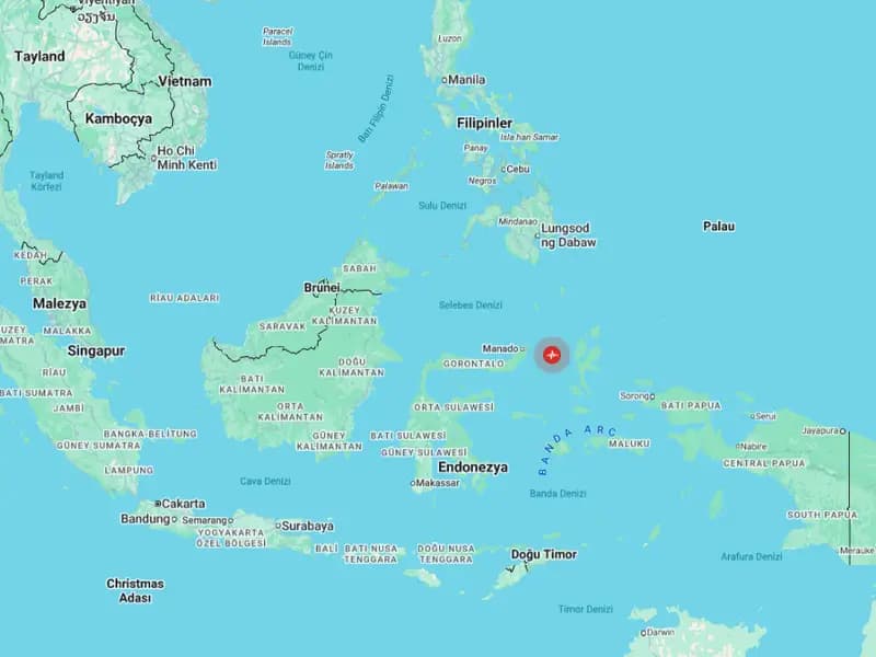Endonezya'da 7.8 Büyüklüğünde Deprem, Tsunami Tehlikesi Var