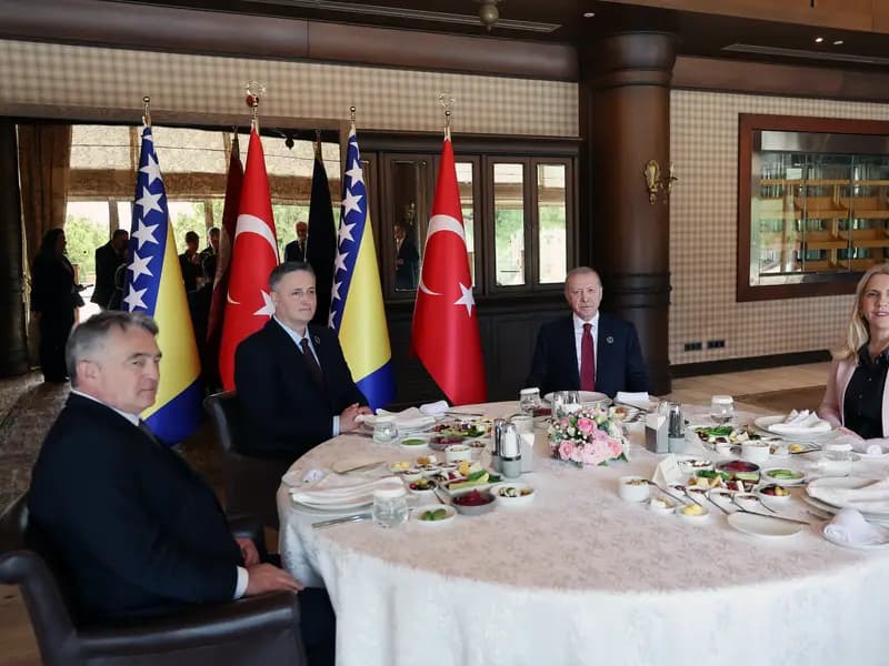 Erdoğan, Antalya Diplomasi Forumu'nda Bosna Hersek'le Görüştü