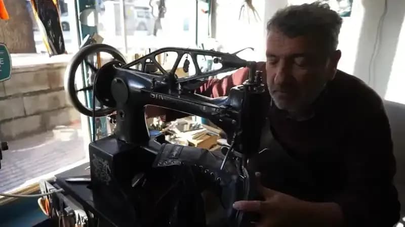 Tüketim Kültürüne Direnerek Yaşamaya Devam Eden Usta Zanaatkar