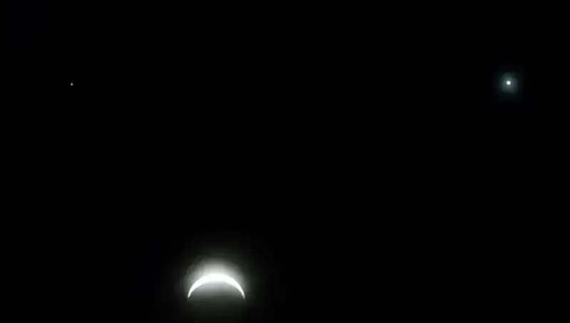 Venüs, Satürn ve Ay’ın Eşsiz Dansı: Gökyüzünde Nadir Görülen Buluşma