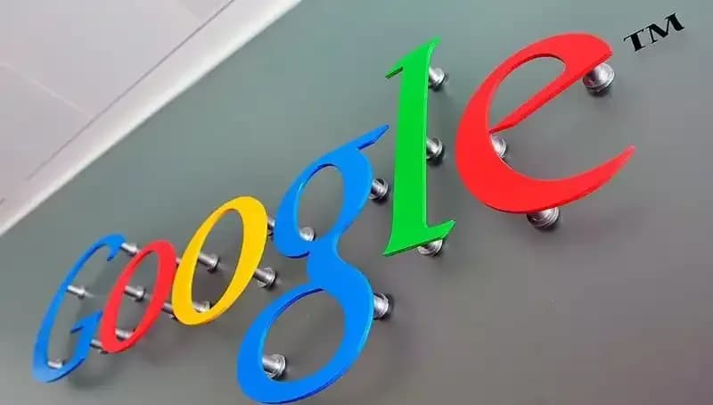 Google, Canlı Görüşmeleri Gerçek Zamanlı Çeviriye Dönüştürüyor