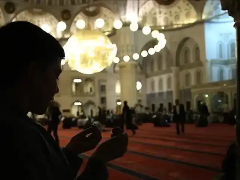 Diyanet Kandil Takvimi 2026: Bugün Hangi Kandil Kutlanıyor?