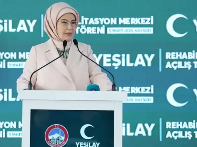 Emine Erdoğan, Bağımlılıkla Mücadelede Herkesin Sorumluluğunu Vurguladı