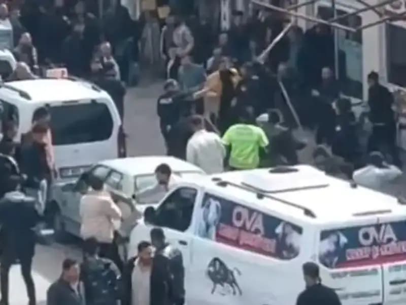 Erciş'te Taşlı Sopalı Kavga: 7 Kişi Gözaltına Alındı!