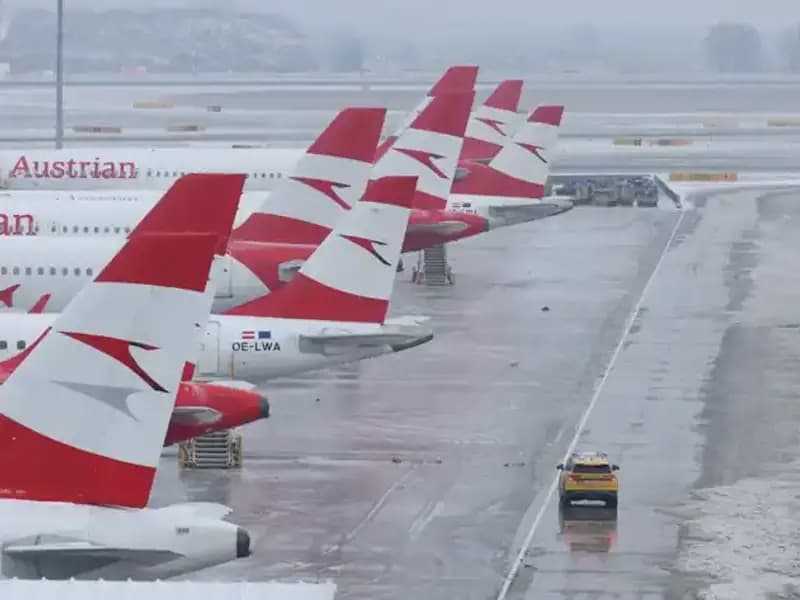 Avrupa'da Kar ve Buz Fırtınası: Uçuşlarda Gecikmeler Başladı