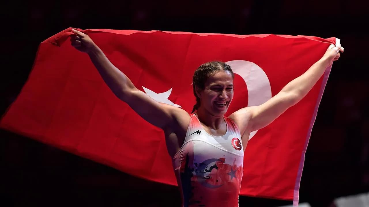 Buse Tosun Çavuşoğlu Dünya Güreş Şampiyonu Oldu