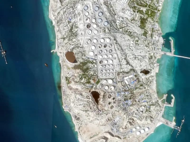 İran, Hark Adası'na Mayınlar Döşeyerek ABD'ye Hazırlanıyor