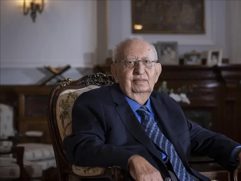 Eski TBMM Başkanı Hüsamettin Cindoruk, 92 yaşında vefat etti